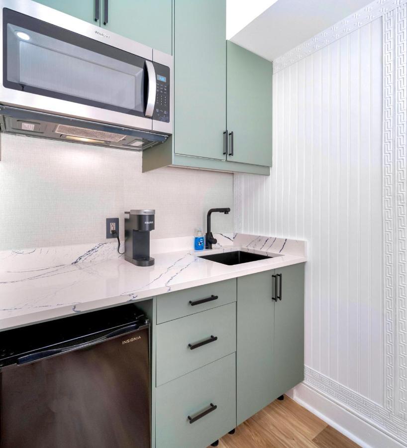 King Bed Mermaid Suite - Heart Of Palm Beach, Free Parking Included מראה חיצוני תמונה